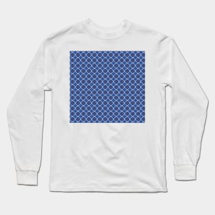 Blue moroccan tile pattern design. Quatrefoil art Long Sleeve T-Shirt